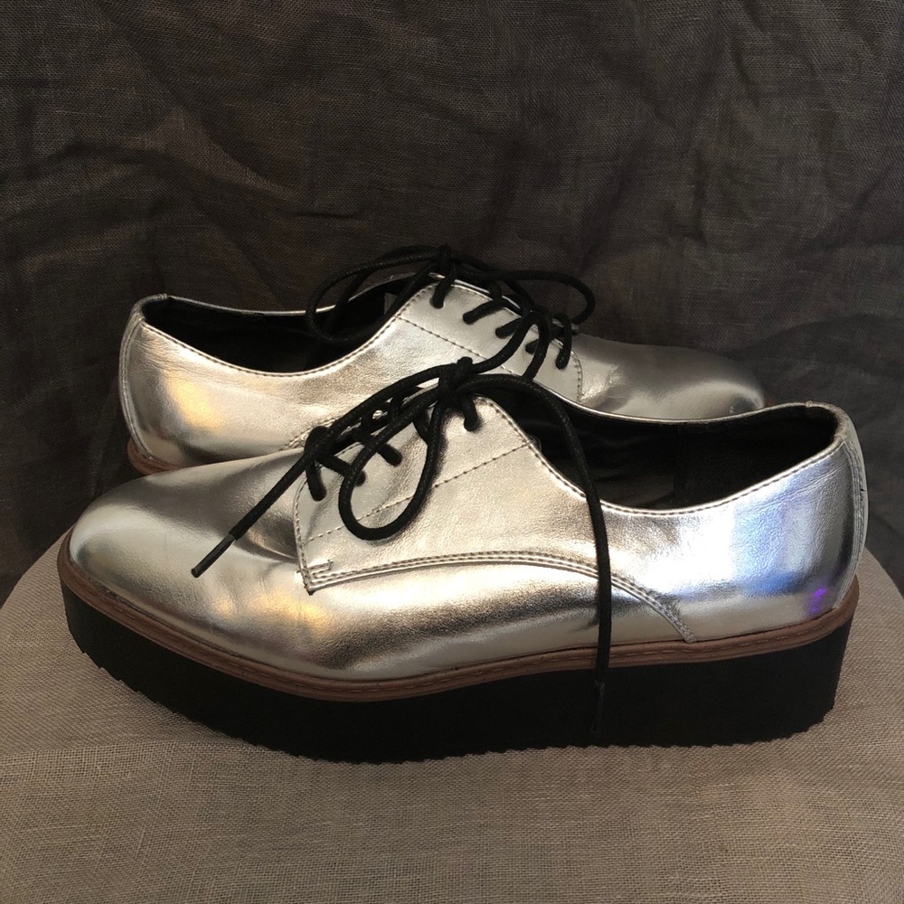 Platform silver Oxford shoes